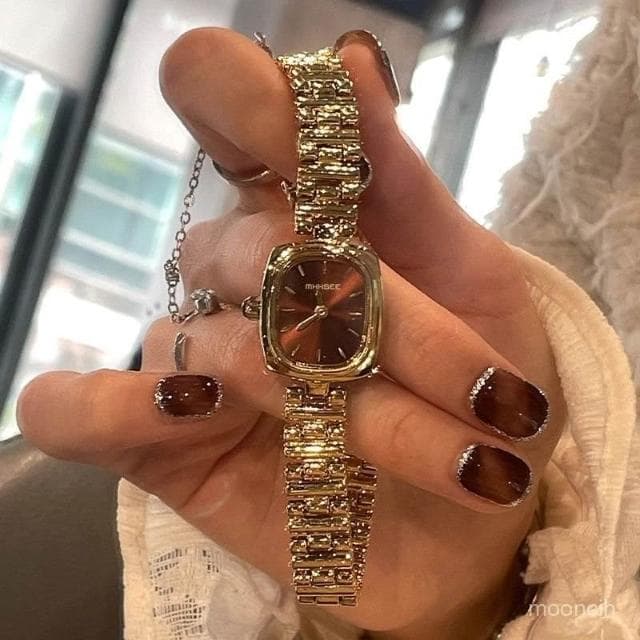 偉偉錶錶 手錶女款小衆輕奢高級感小巧奢華複古小金錶手鏈款防水石英腕錶