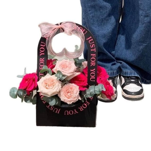 情人節520禮物永生玫瑰手提花盒送女友老婆閨蜜女生生日高級感