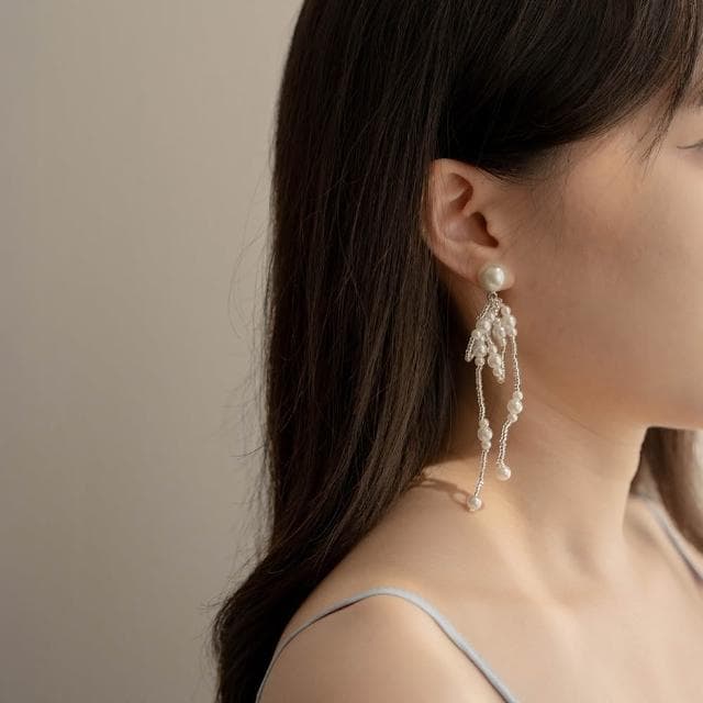 【Queenshop】QUEENSHOP_ S 正韓 珍珠串蝴蝶結耳針式耳環 現+預 07030947
