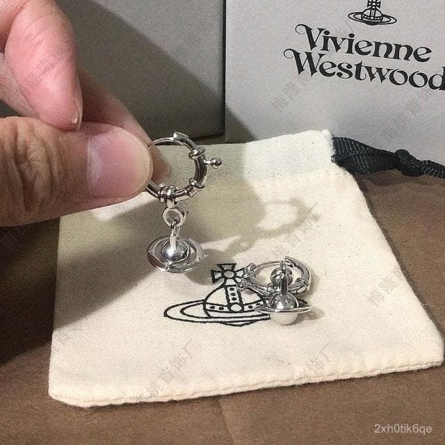 Vivienne Westwood甜酷立體小土星中性男女款耳環