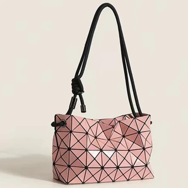 【LEEHER】女生包包/斜背包/生日禮物女生/豆腐包包/包包女/女生包包/菱格包包/側背包/斜背包女/小眾包包