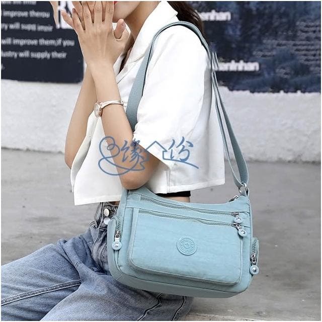 純色尼龍側邊拉鏈袋側背包 斜背包 單肩包 情人節禮物 母親節禮物【緣份小屋】