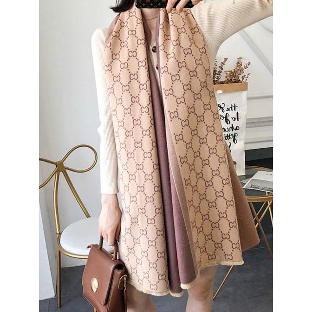 🎗飾間首飾鋪 卡其小眾圍巾女冬季大牌百搭披肩兩用高級感加厚保暖圍脖