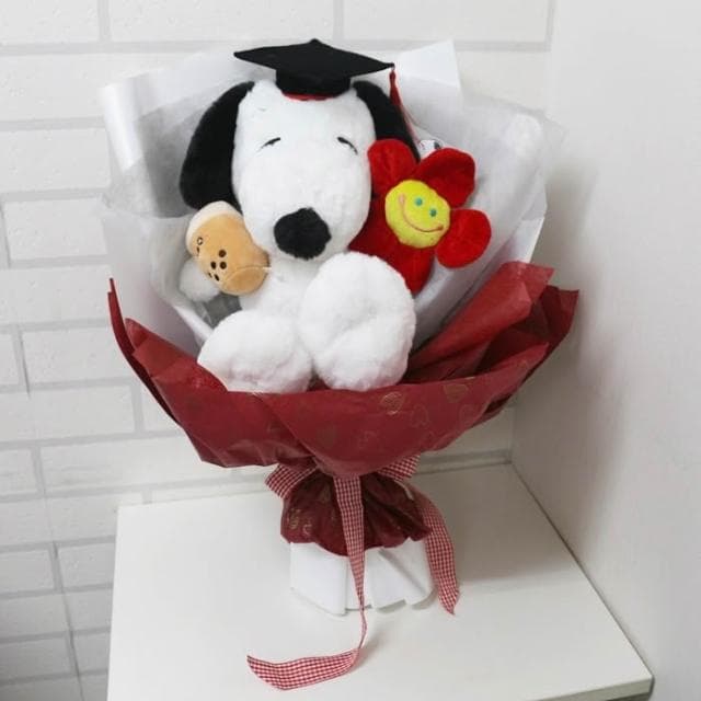 史努比花束 正版史努比 娃娃花束 求婚花束 畢業花束 情人節花束 母親節花束 生日禮物 教室節 聖誕節禮物