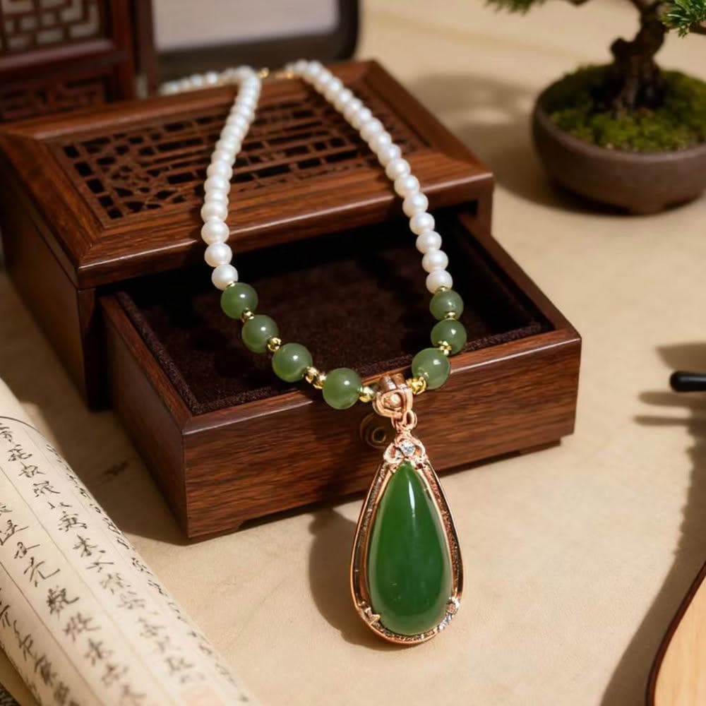 【Paiya 派亞】新中式頂流8x18mm天然和田玉S925碧玉吊墜3mm小米珠淡水珍珠項鏈