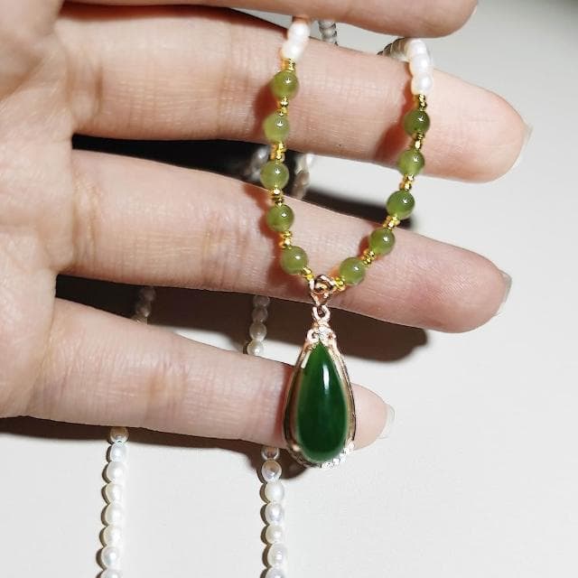 【Paiya 派亞】新中式頂流8x18mm天然和田玉S925碧玉吊墜3mm小米珠淡水珍珠項鏈