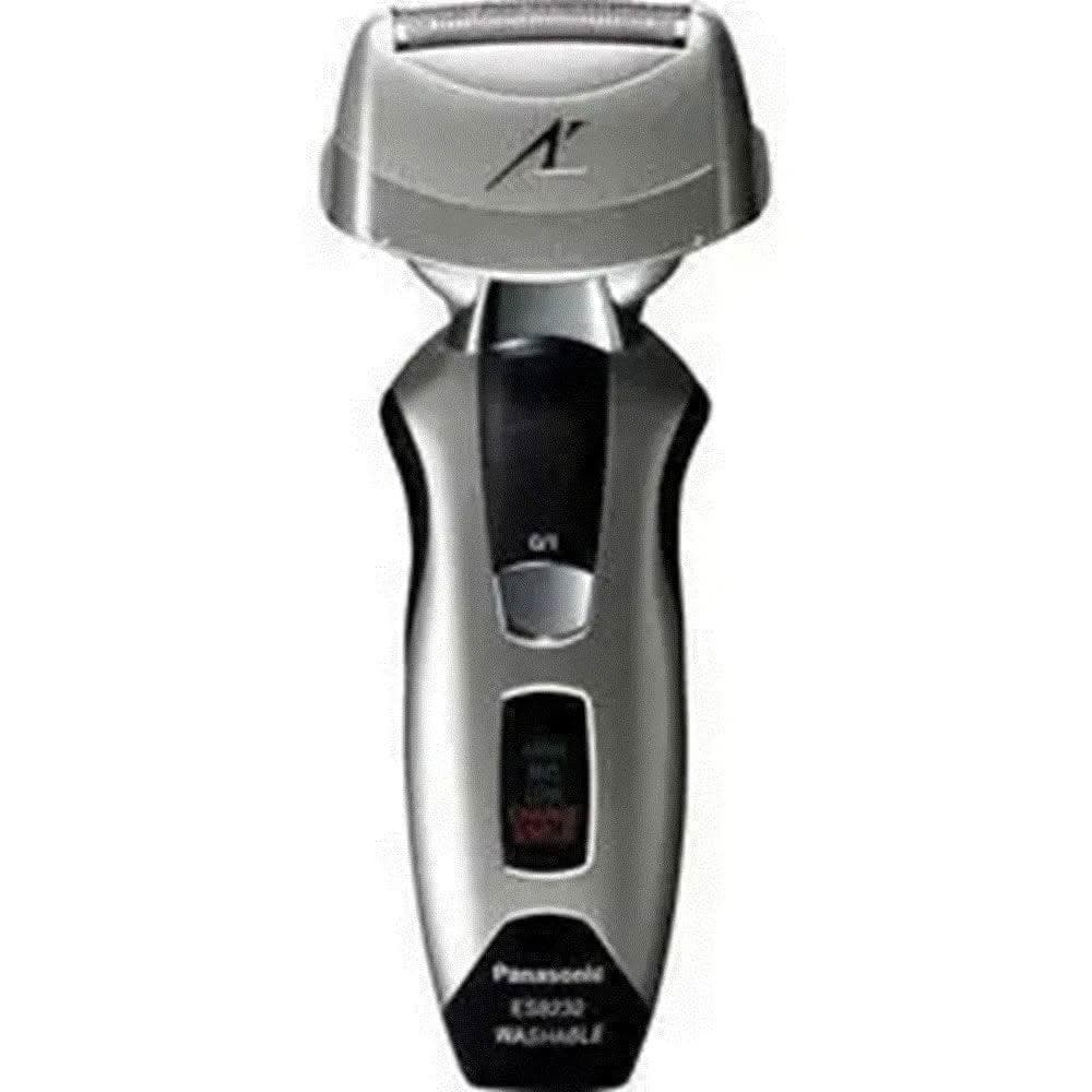 【IZUMI】福利品出清 日本 飛梭4D三刀頭快充電鬍刀 FR-500