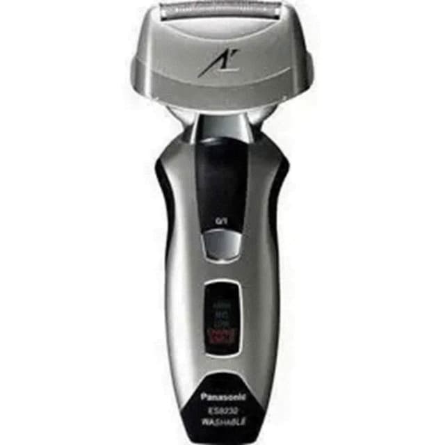 【IZUMI】福利品出清 日本 飛梭4D三刀頭快充電鬍刀 FR-500