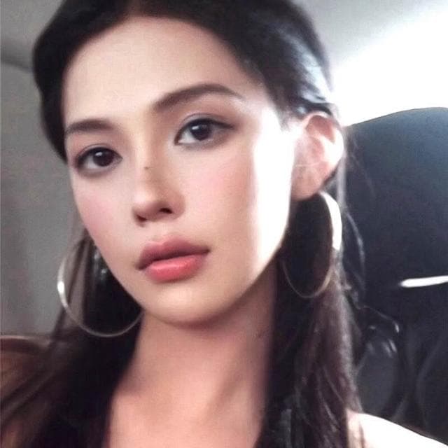 耳環千禧辣妹風銀色超大圓圈耳環女誇張素圈大耳圈高級感圈圈耳飾輕盈精緻輕奢高級韓國不過敏看不膩超閃耳環耳飾飾品配禮服百搭