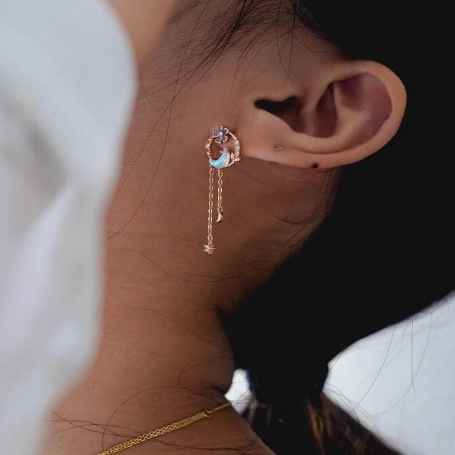 【Porabella】925純銀 月光石耳釘｜花朵 月亮 流蘇設計 穿洞式耳飾｜ 穩定情緒 戀人之石不對襯耳環｜精美包裝