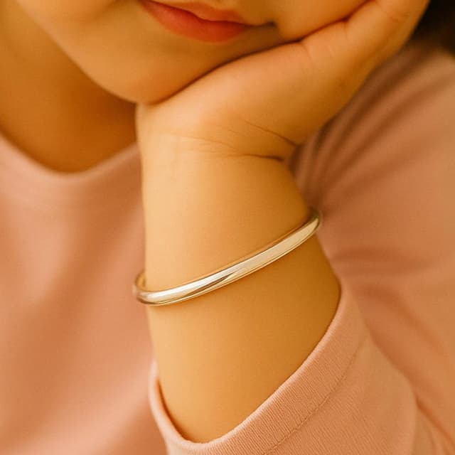 【珠兒綠】999純銀手環手鐲 兒童亮面素面 可調整大小 新年禮物 純銀手鐲 手鍊 兒童2-12歲 開運 附禮盒禮袋 交換禮物