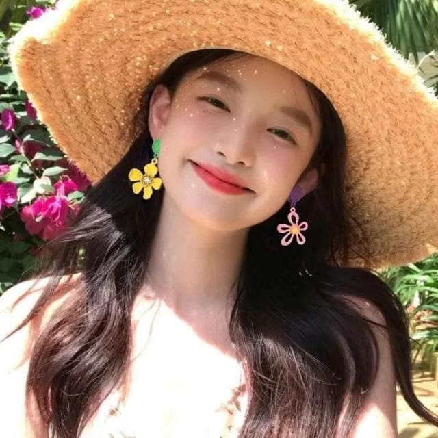 耳環撞色不對稱花朵蚊香盤耳夾女無耳洞耳環小眾田園度假風多巴胺耳飾不過敏看不膩超閃耳環耳飾飾品百搭禮物輕盈精緻輕奢高級韓國