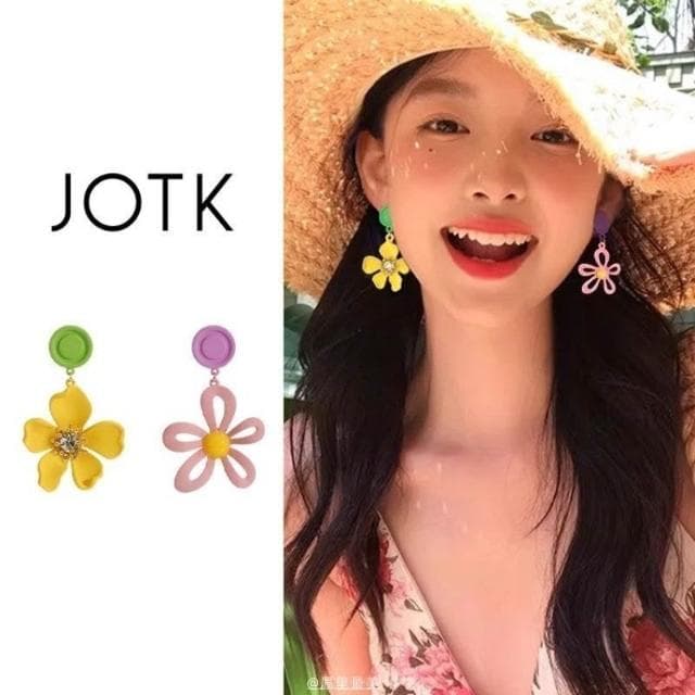 耳環撞色不對稱花朵蚊香盤耳夾女無耳洞耳環小眾田園度假風多巴胺耳飾不過敏看不膩超閃耳環耳飾飾品百搭禮物輕盈精緻輕奢高級韓國