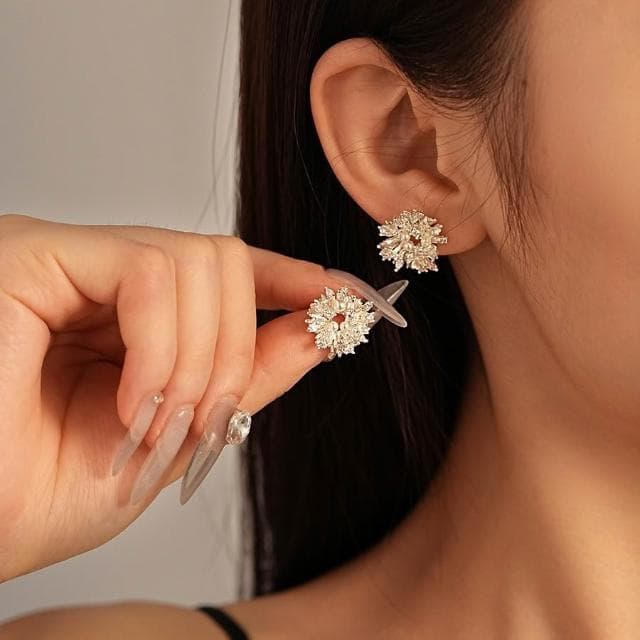 Miss Si【現貨速發】絢爛皓石珍珠煙花銀針圓形花朵耳環 璀璨煙花太陽花耳針 超閃精緻小眾輕奢風鋯石珍珠時尚高級感耳飾