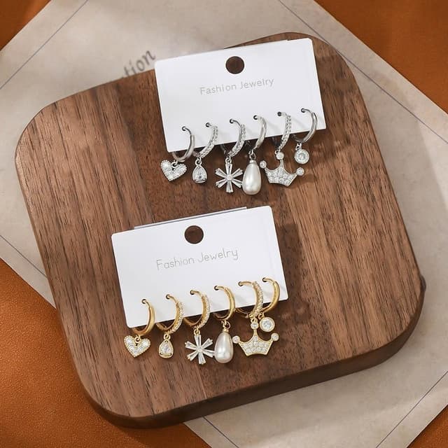 Miss Si【現貨速發】花瓣珍珠愛心皇冠  一卡三對套裝耳環 套組 微鑲鋯石 精質輕奢華麗 養耳 耳飾氣質耳扣 百搭