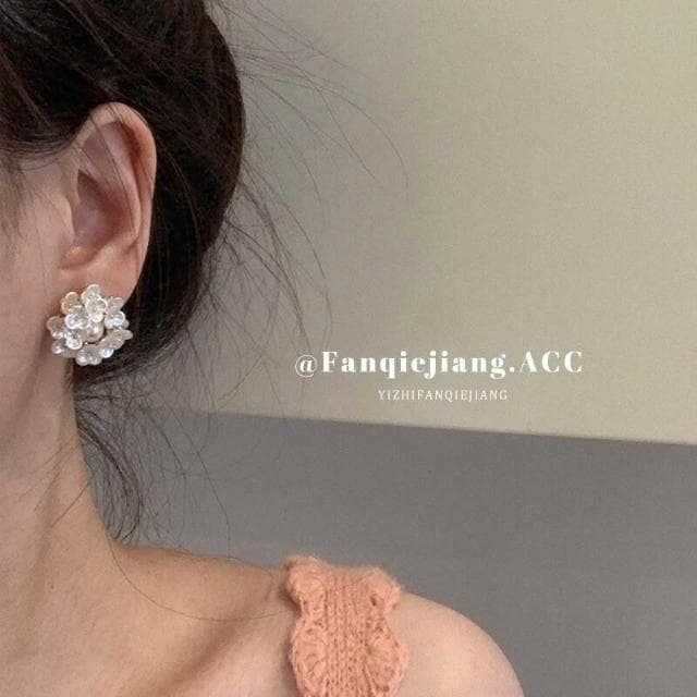 耳環獨特輕奢珍珠花朵耳環小眾設計感高級優雅耳釘新款耳飾女耳環耳釘耳飾女生耳環法式耳環流行百搭耳釘生日禮物貼耳耳環