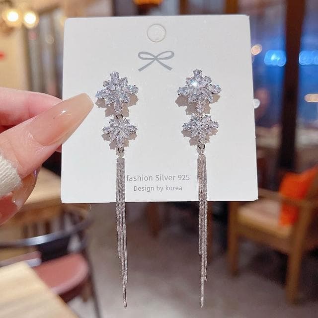 耳環S銀針超閃锆石精致耳飾設計感小眾氣質耳釘高級感雪花流蘇耳環女耳環耳釘耳飾女生耳環法式耳環流行百搭耳釘生日禮物貼耳耳環