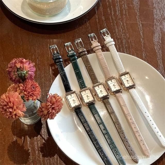 小李甄選  【1.1萬人收藏】手錶女複古方形簡約氣質小衆輕奢高級感學生皮帶精緻高顔值ins風