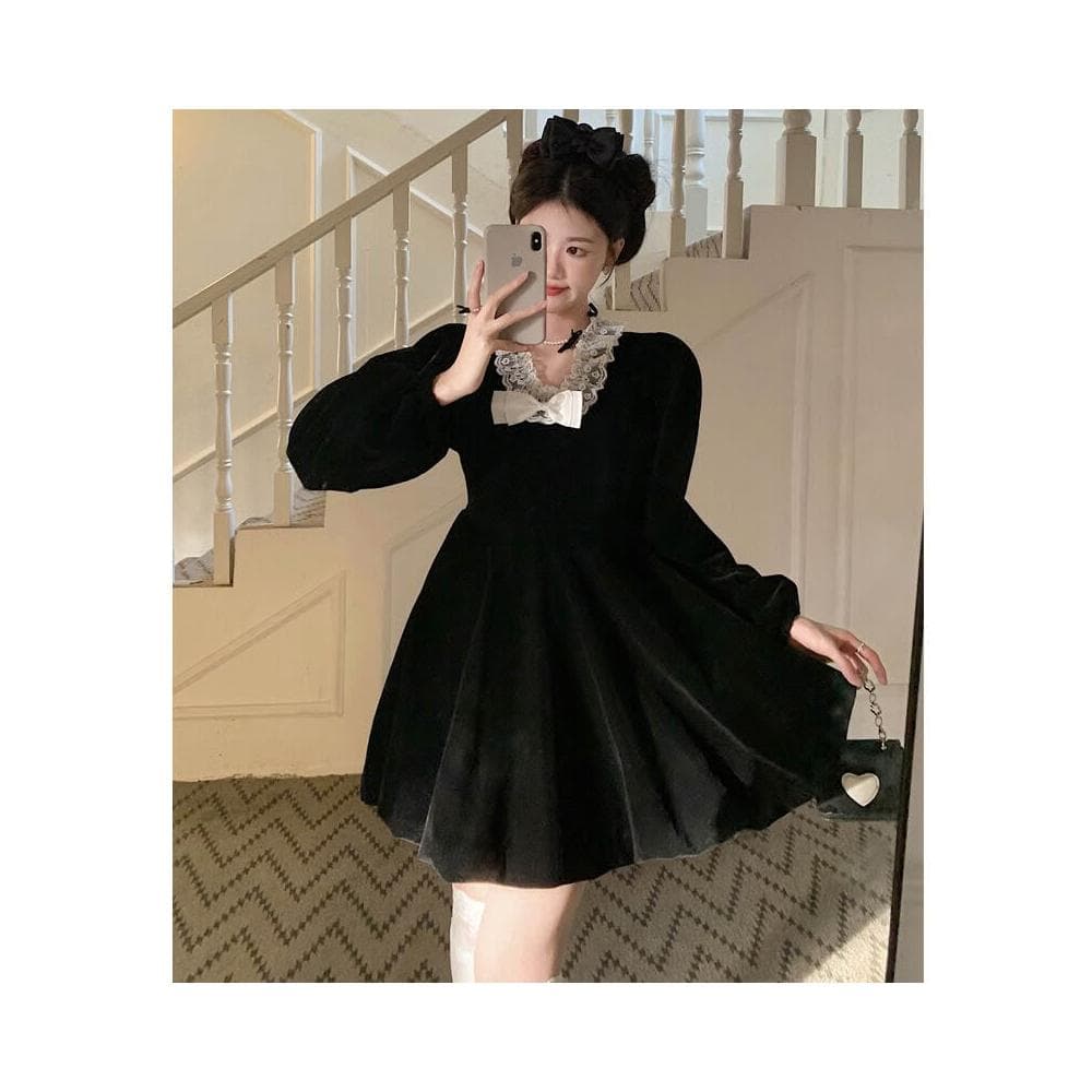 連衣裙赫本風千金感秋冬裝法式赫本高級設計感小黑裙小個子顯瘦公主裙連衣裙絕美辣妹收腰連衣裙女裝氣質小黑裙生日禮裙小香風短裙