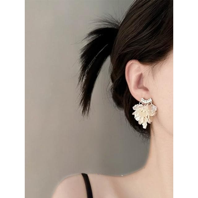 🎗飾間首飾鋪 超仙法式貝殼花瓣流蘇耳環小眾精緻百搭耳環耳飾拎環女