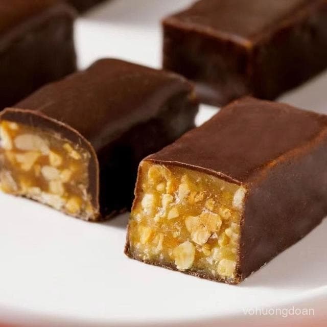 心心相印 花生夾心巧克力磚塊黑巧克力棒士力類架正宗健身代餐巧克力批髮