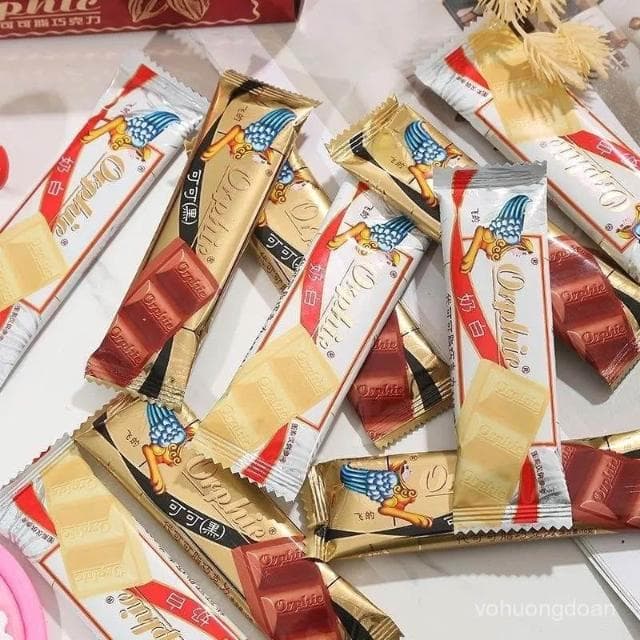 心心相印 【店鋪熱銷】飛的巧克力黑色白色巧克力老式零食休閒零嘴小包裝學生懷舊禮物