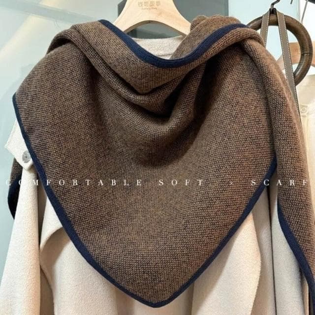 比比優精選 英國匠心手工包邊 羊毛三角圍巾女冬季百搭純色披肩圍脖兩用