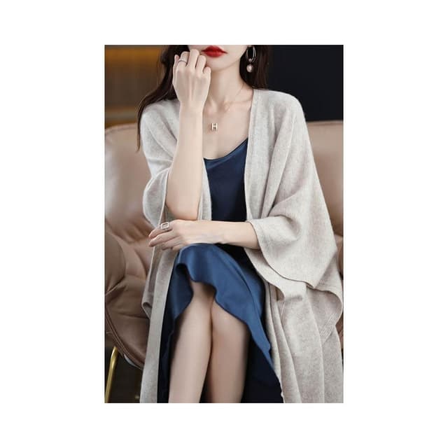 比比優精選 新款羊毛大披肩圍巾女兩用風秋冬新款背心坎肩外搭開衫鬥篷