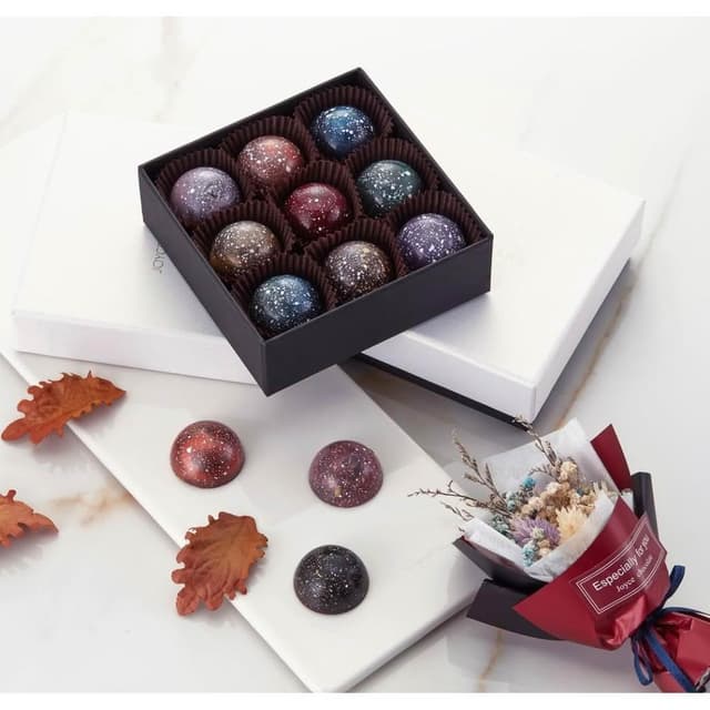 【Joyce Chocolate】星球巧克力禮盒(半圓9顆入)