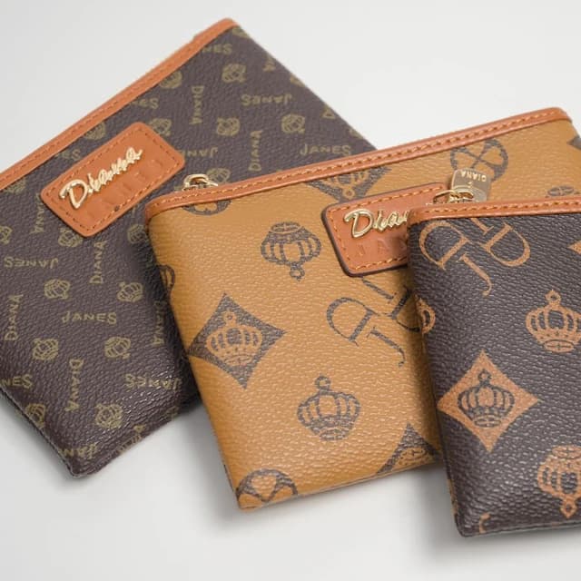 【DIANA JANES】黛安娜皇冠系列 經典防刮零錢包 鑰匙包 (138-144)(351-144)
