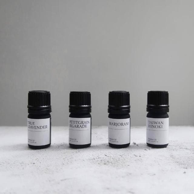 灰調 PLANET 小星球｜水泥擴香石花器 + 純天然精油3件組