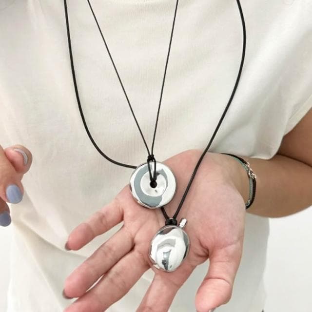 【LEESA】情侶項鍊\情人節禮物\生日禮物\項鍊\男女同款\飾品\歐美項鍊\小酒壺\小圓環\皮繩項鍊\吊墜\吊飾\白金項鍊