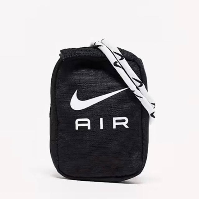 【NIKE 耐吉】POUCH AIR 黑色識別證帶包 貼身零錢包 斜肩包 小廢包 隨身包 頸掛小包 生日禮物(N1007479027OS)
