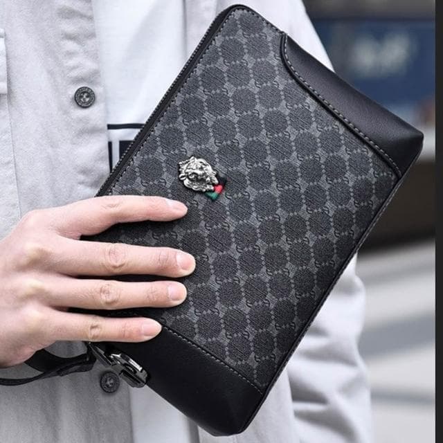 【KT DADA】密碼鎖包包 防盜鎖包包 男生手拿包 商務手拿包 真皮手包 格纹包包 棋盤格手拿包 潮流型男包 送男朋友 生日禮物