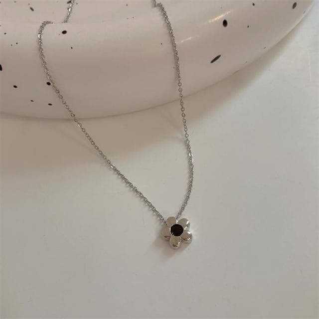 【LEEHER】女生/項鍊/純銀項鍊/小花項鍊/韓國項鍊/日系項鍊/可愛項鍊/ins項鍊/小眾項鍊/細項鍊/簡約項鍊/個性項鍊/禮物