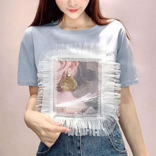【BBHONEY】韓風 釘珠蕾絲花邊相片T 女孩 耳飾設計 短袖上衣(網美必備款)