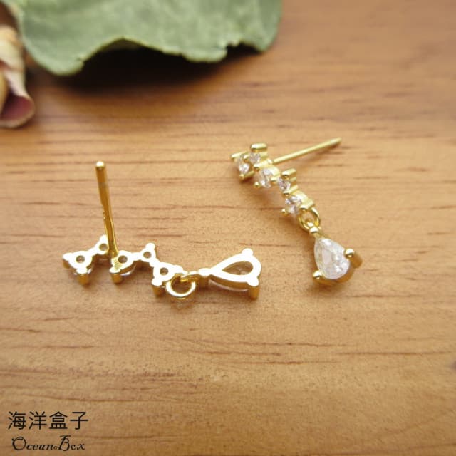 【海洋盒子】星光閃閃排列圓鑽垂墜水滴針式925純銀金色耳環(鍍金貼耳耳環)