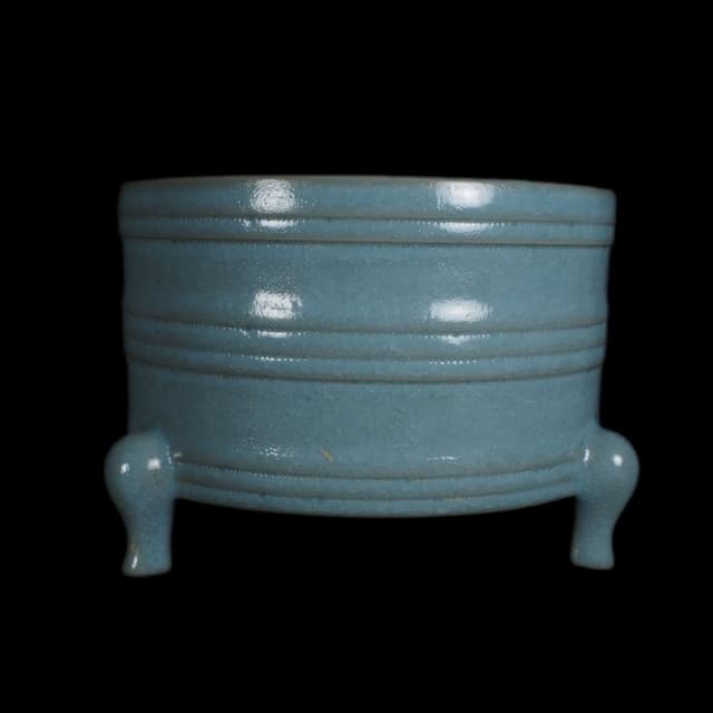 《博古珍藏》宋 汝窯天青釉弦紋三足尊式爐 早期收藏 老件瓷器 博物館級文物