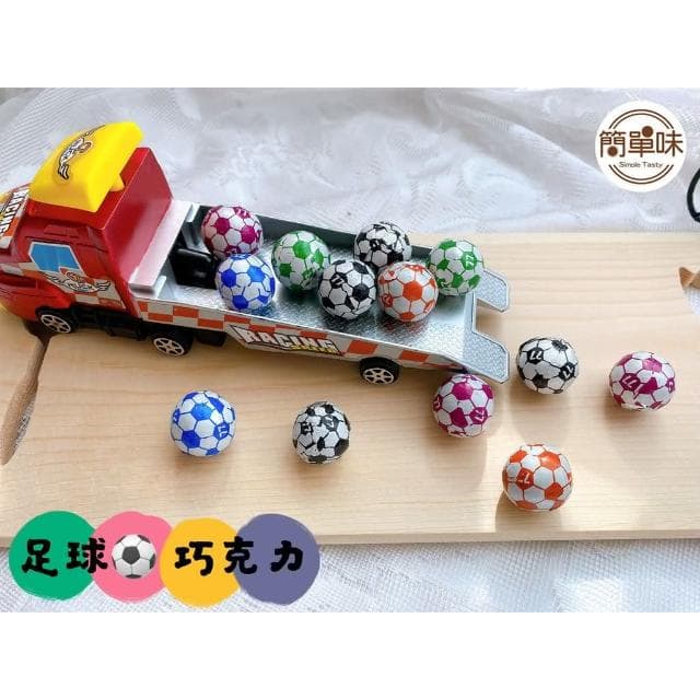 🥝『簡單味』七七 哈哈球#過年#足球巧克力#零食#伴手禮#糖果#巧克力#七七乳加#足球造型