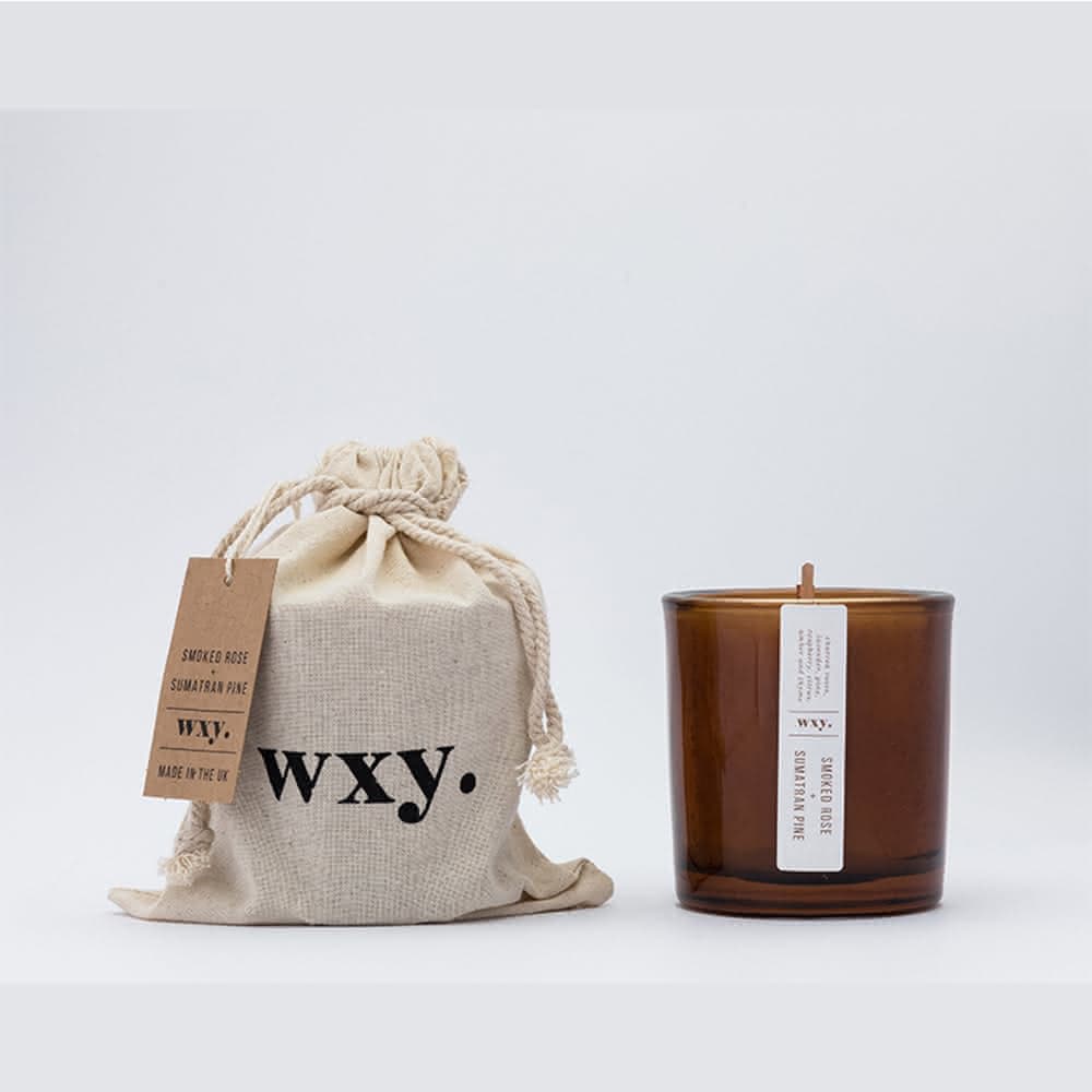 英國 wxy  Amber 蠟燭(S) - 煙燻玫瑰 & 蘇門答臘松/142g