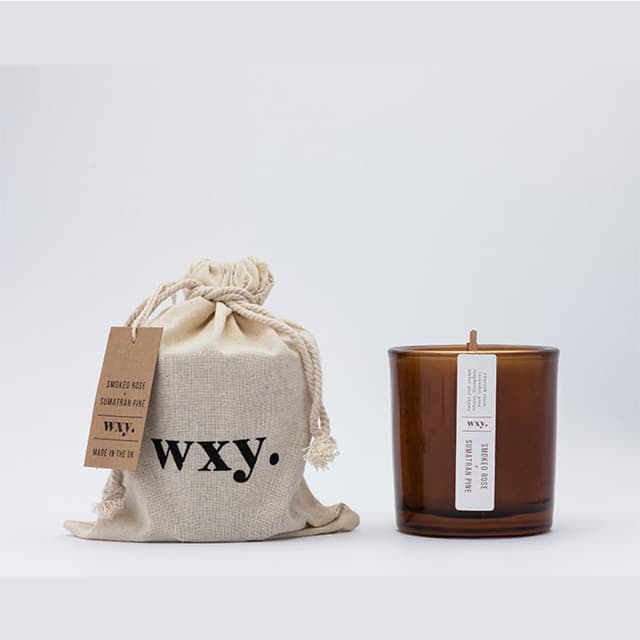 英國 wxy  Amber 蠟燭(S) - 煙燻玫瑰 & 蘇門答臘松/142g