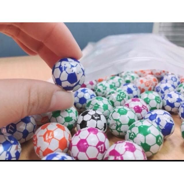 發票 現貨 足球 足球巧克力 哈哈球 古早味 巧克力球 台灣 巧克力 小朋友 獎勵