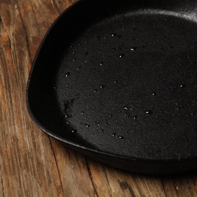 【柳宗理】附不鏽鋼蓋 日本高質感南部鐵器迷你煎盤16cm(交換禮物 聖誕禮物 平底鍋 鑄鐵鍋 露營 IH對應)