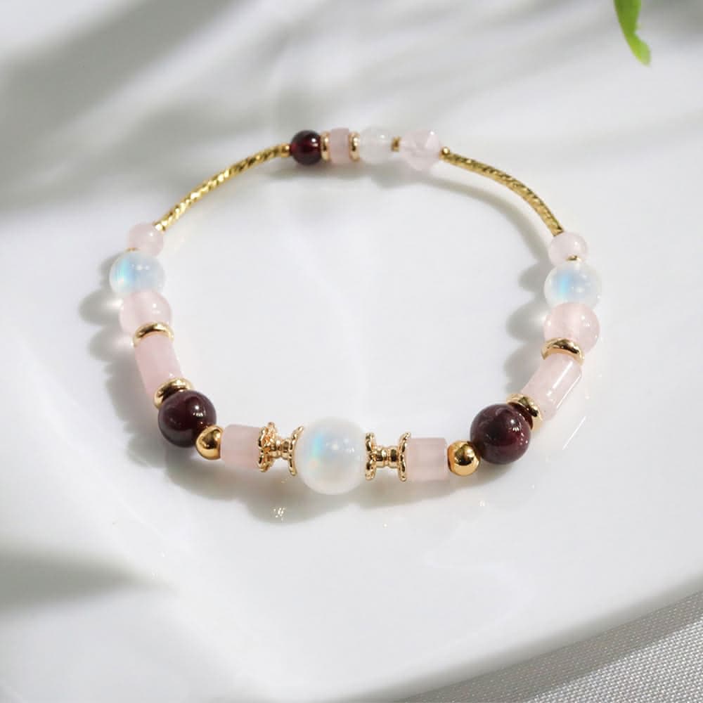 【月色真美】願望之月 l 月光石石榴石粉晶手鍊(A01 精緻包裝送禮方便 嚴選天然水晶 鑑定師把關)