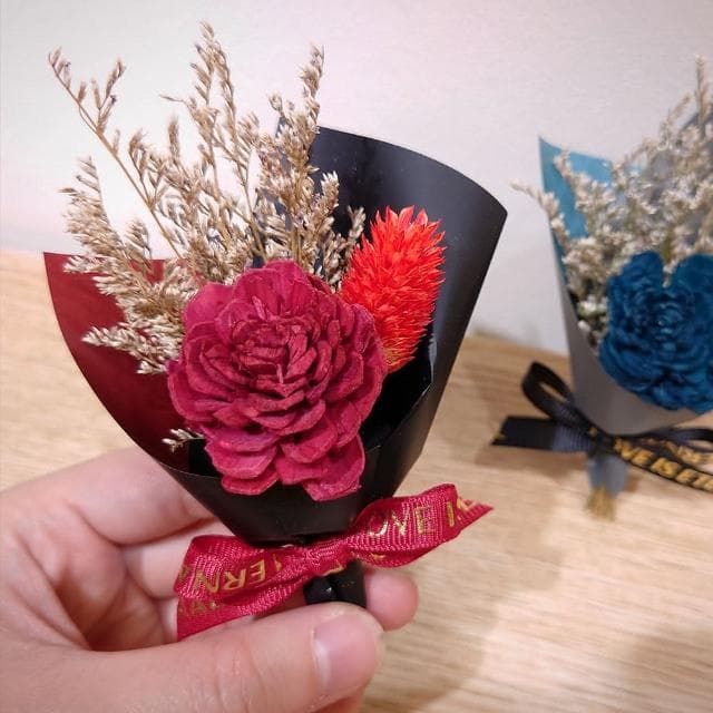 KIRA與花花藝Best wishes迷你小花束金莎禮盒/黑色款/艷麗紅(乾燥花/生日禮物/情人節禮物/交換禮物)