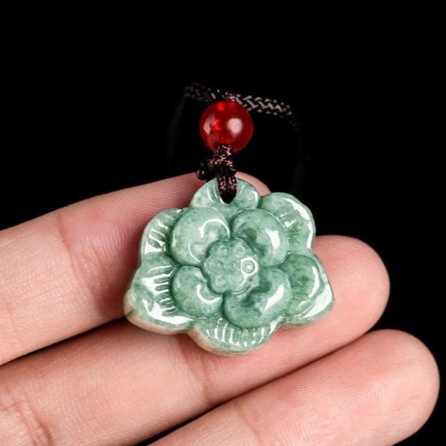 【EMMA SUE】玉石項鍊 翡翠項鍊 蓮花吊飾 玉項鍊 蓮花座 百搭飾品 禮物 吊墜 玉墜 配飾 招財納福 保平安 新中式