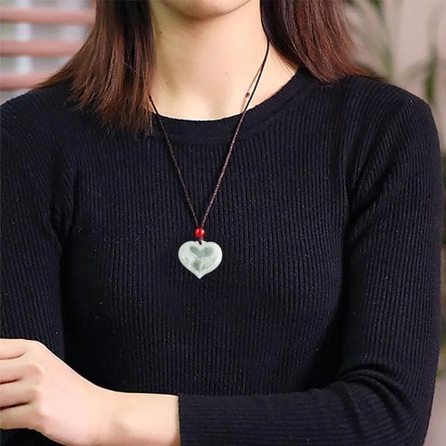 【EMMA SUE】翡翠項鍊 愛心吊墜 玉項鍊 玉石 玉佩 玉墜 冰種玉 男女同款 情侶項鍊 招姻緣 桃花運 招財項鍊 情人節禮物