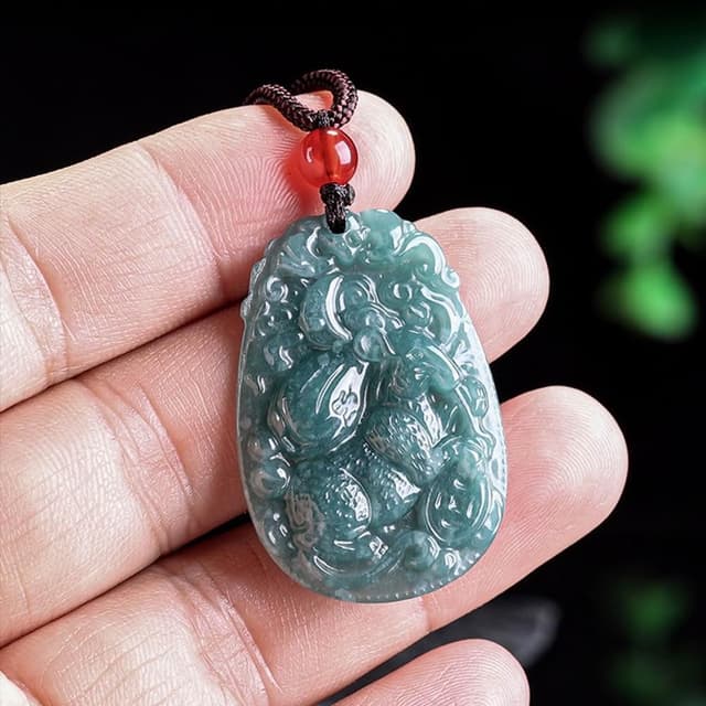 【EMMA SUE】翡翠掛件 小生肖牌 生肖小物 質感小物 十二生肖 創意小物 本命年 吊飾 禮物 吊墜 糯種玉石 12生肖 天然翡翠藍