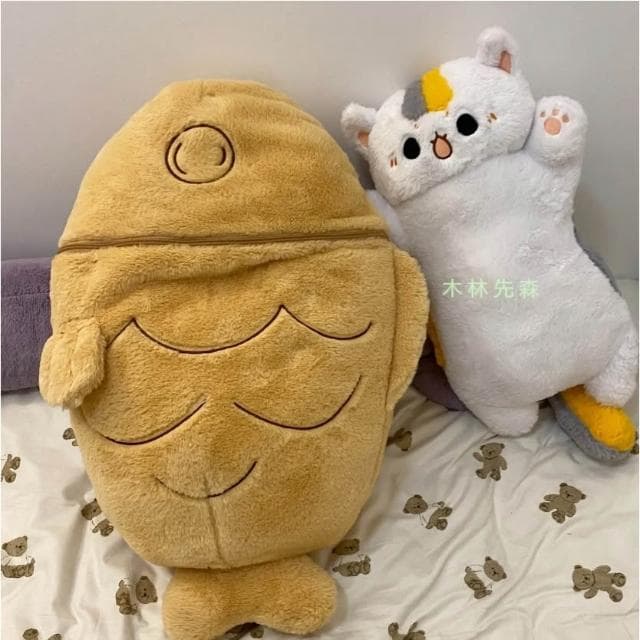 鯛魚燒玩偶 貓咪抱枕 毛絨玩具 變身貓咪公仔 生日禮物 交換禮物 可愛動物 親膚毛絨 軟萌造型 Q彈觸感