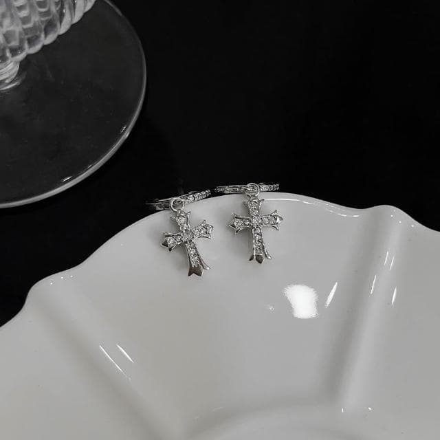 【MoonDy】飾品 耳環 女生耳還 十字架耳環 純銀耳還 耳飾 穿搭配件 耳圈耳環 防過敏耳環 純銀耳扣